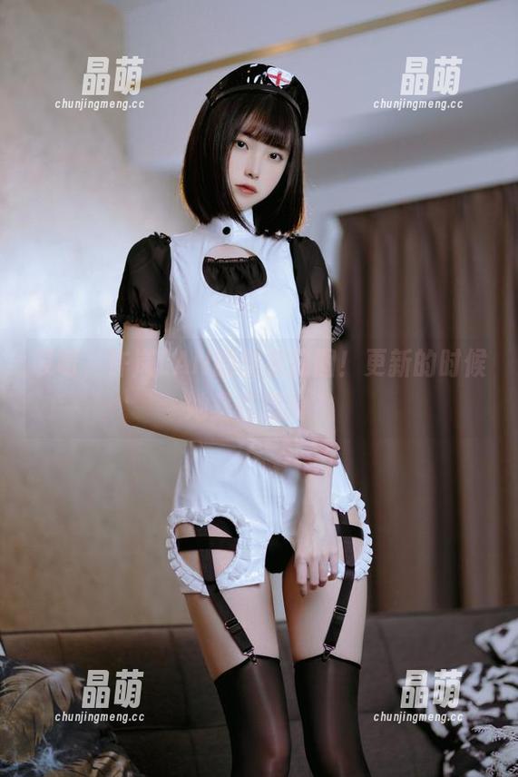 许岚LAN 哎呀,许岚LAN的皮衣原图!更新的时候她是在想啥?