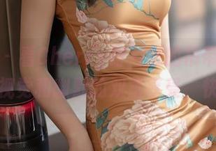 语画界 - 看Cherry绯月樱的吊带全套，简直是视觉和幽默的双重享受，快点儿！
