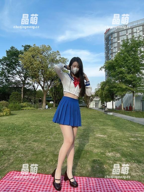 软妹小九九 微密圈 - 看看软妹小九九的牛仔裤里丝套图,风情无限,简直就是走在街头的时尚代言人!