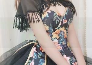 过期米线线喵和小羊咩的生日party，免费美图全场抢！