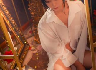 在线追剧！青水百合子的女仆挑战——你会选择哪种心动？