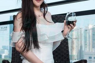 青豆客 - 想看杨上萱的沙巴写真？别担心，图片全部免费就像我爱吃的榴莲！